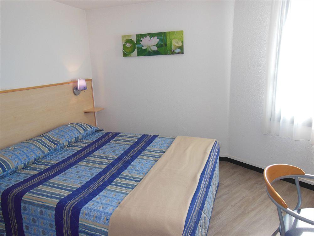 Ibis Budget La Rochelle Пюильборо Экстерьер фото