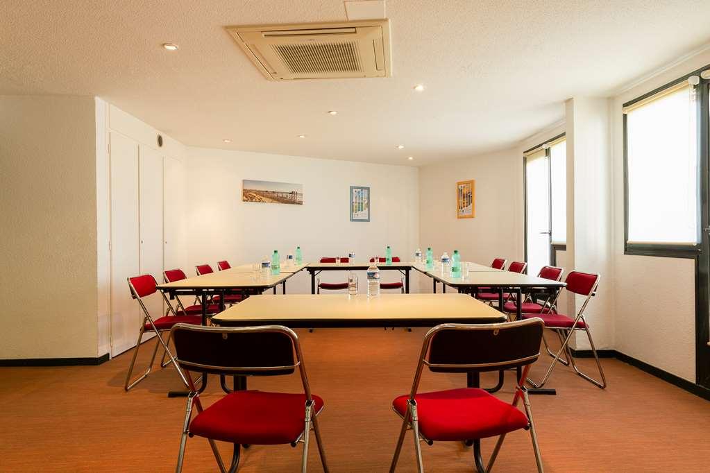 Ibis Budget La Rochelle Пюильборо Удобства фото