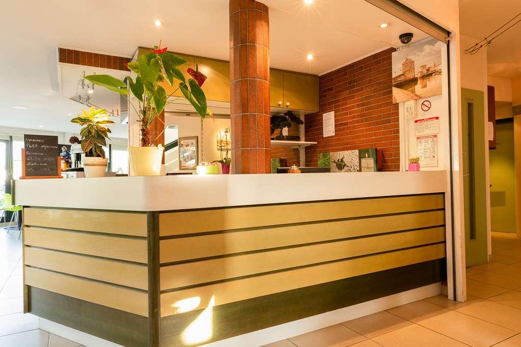 Ibis Budget La Rochelle Пюильборо Интерьер фото