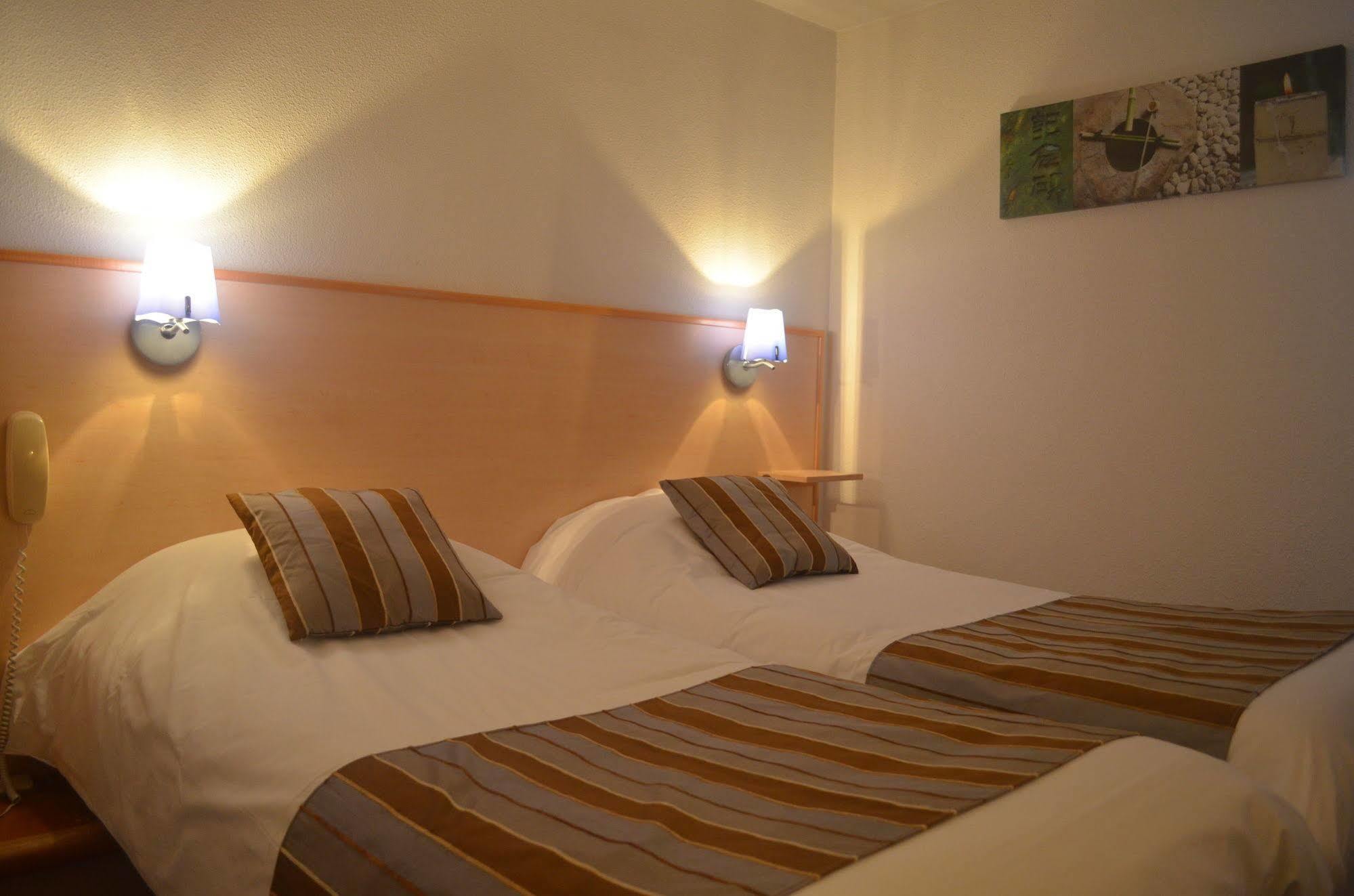 Ibis Budget La Rochelle Пюильборо Экстерьер фото